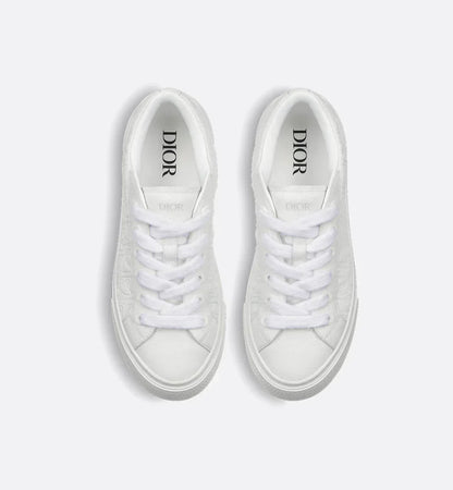 B33 Spin Sneaker
